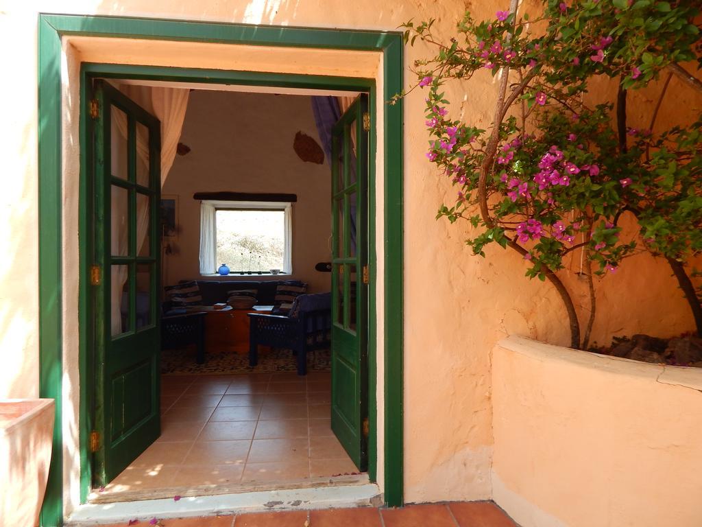 La Casa Caldera Guest House Femes Ngoại thất bức ảnh