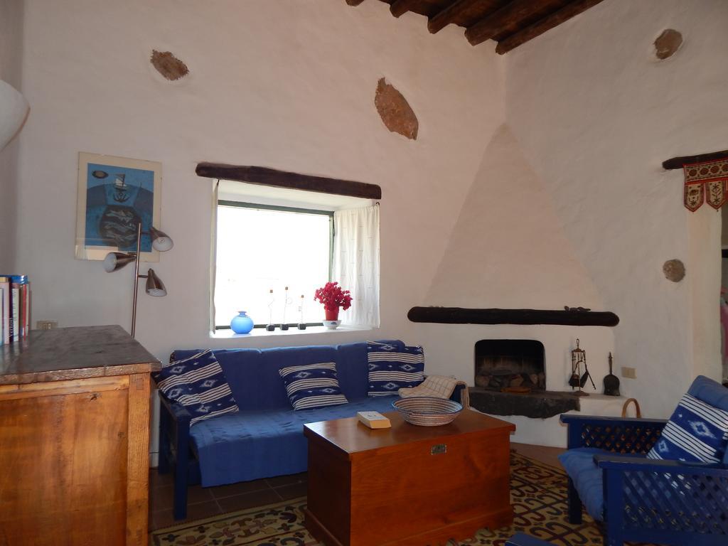 La Casa Caldera Guest House Femes Ngoại thất bức ảnh