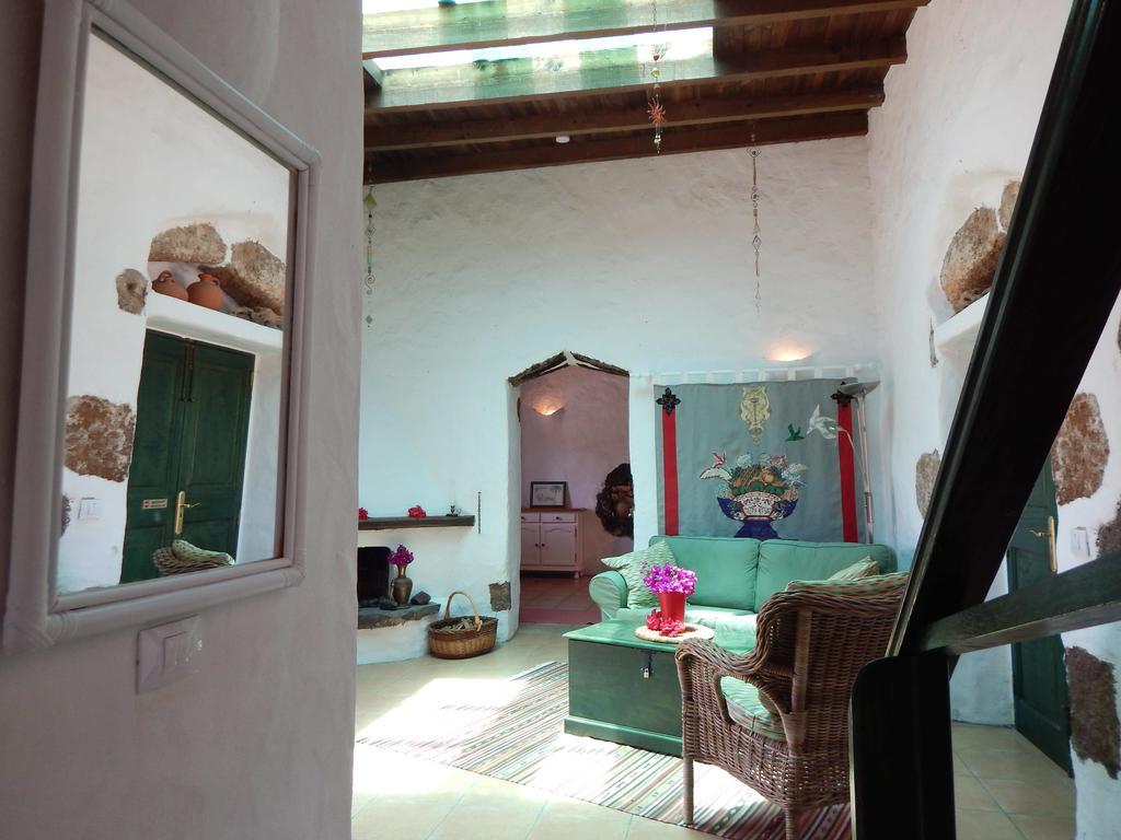 La Casa Caldera Guest House Femes Ngoại thất bức ảnh