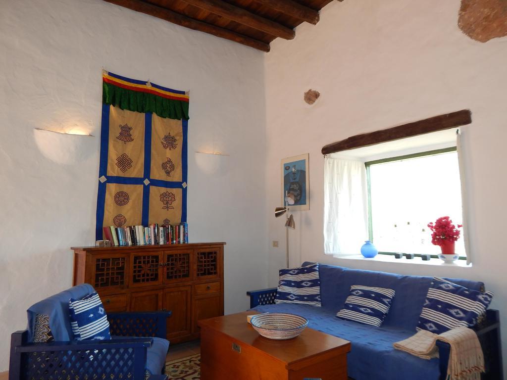 La Casa Caldera Guest House Femes Ngoại thất bức ảnh