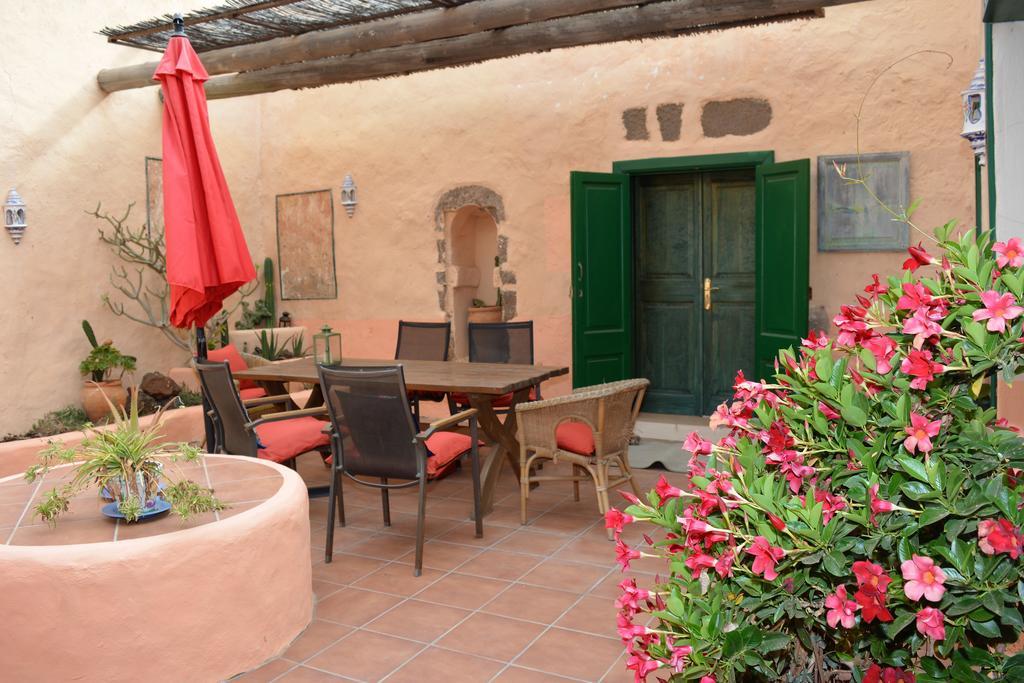 La Casa Caldera Guest House Femes Ngoại thất bức ảnh