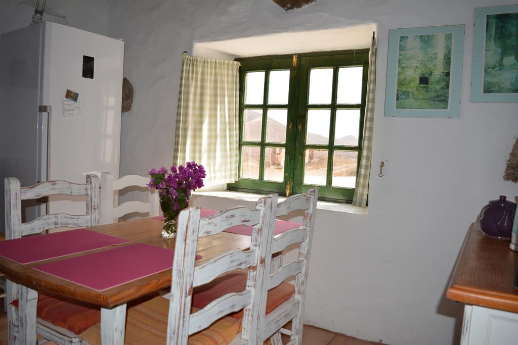 La Casa Caldera Guest House Femes Ngoại thất bức ảnh