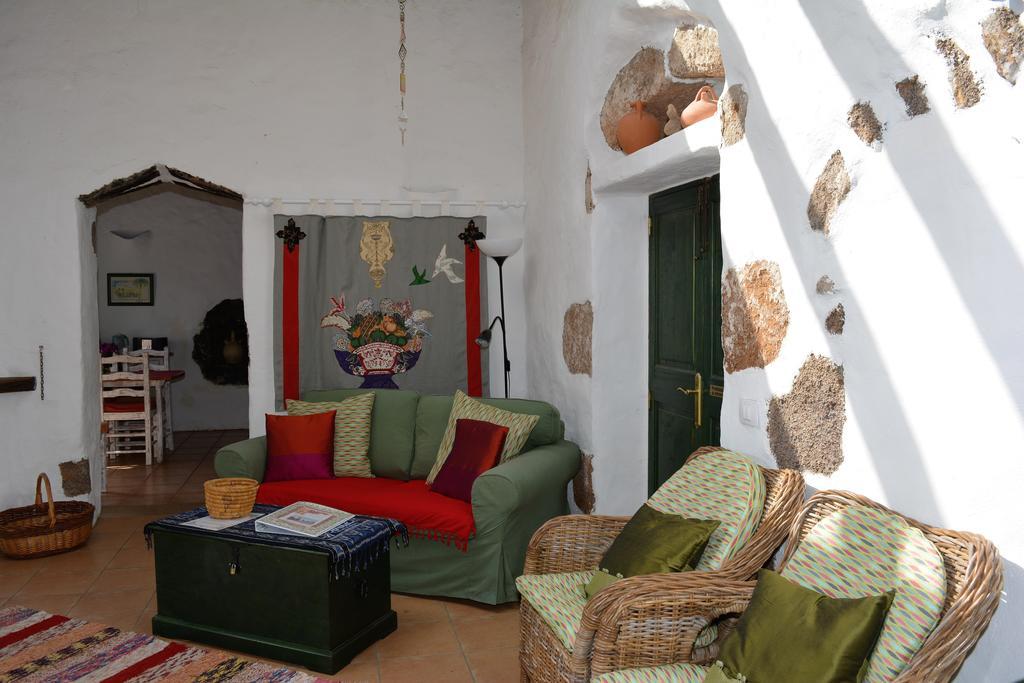 La Casa Caldera Guest House Femes Ngoại thất bức ảnh