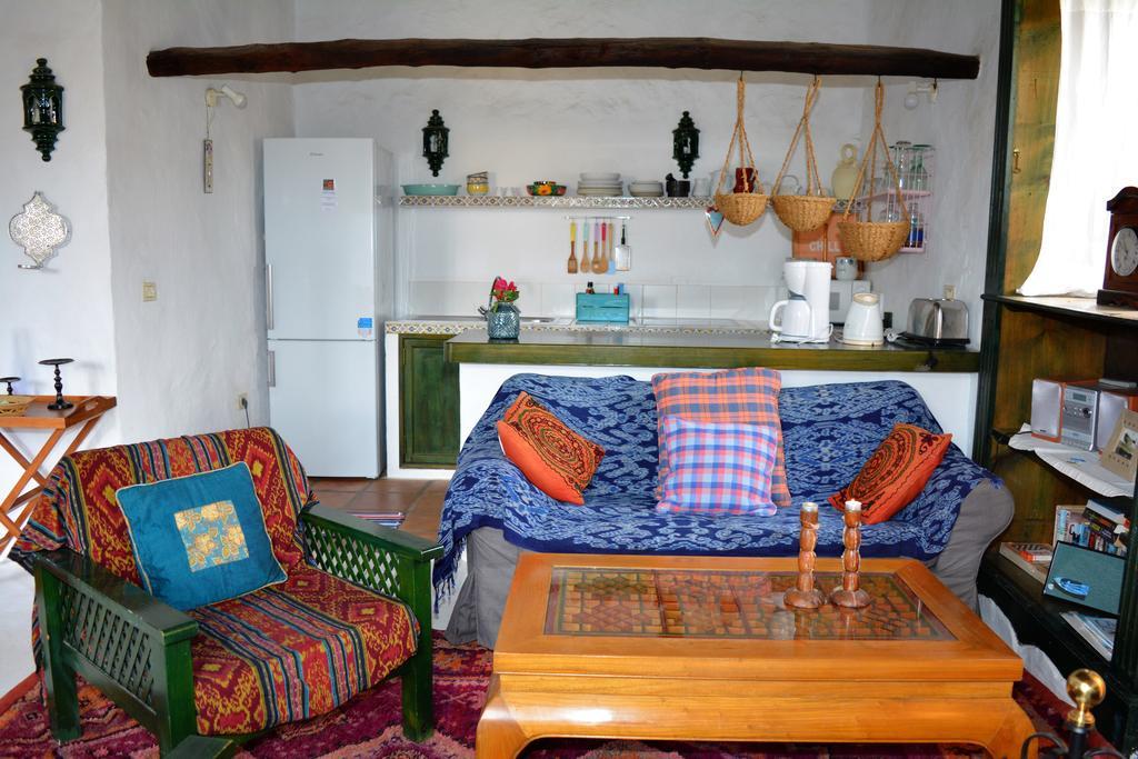 La Casa Caldera Guest House Femes Ngoại thất bức ảnh