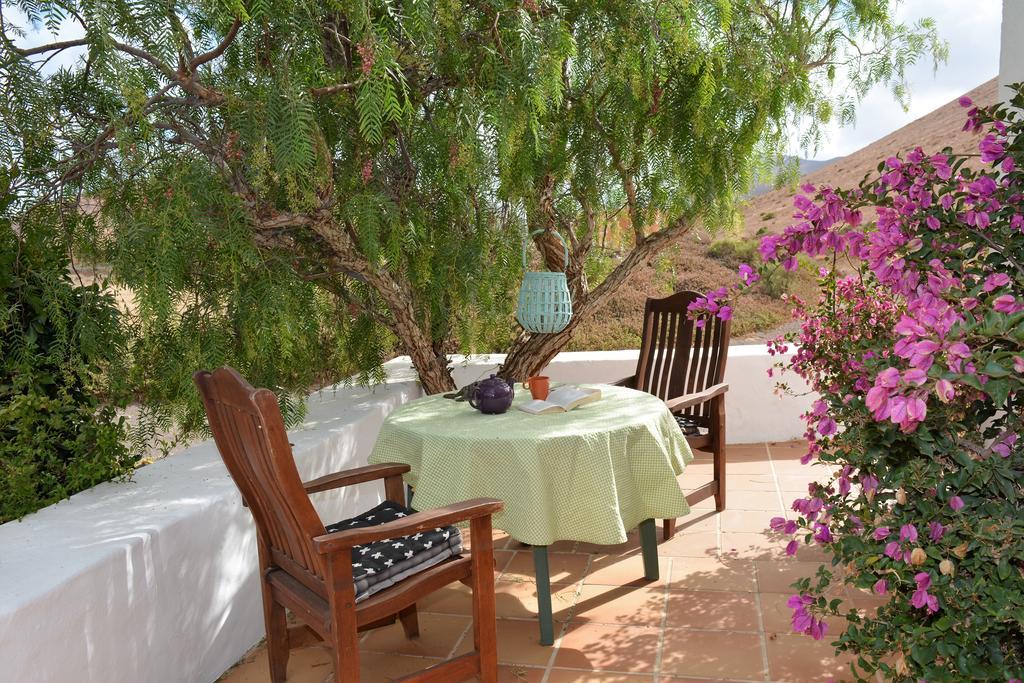 La Casa Caldera Guest House Femes Ngoại thất bức ảnh