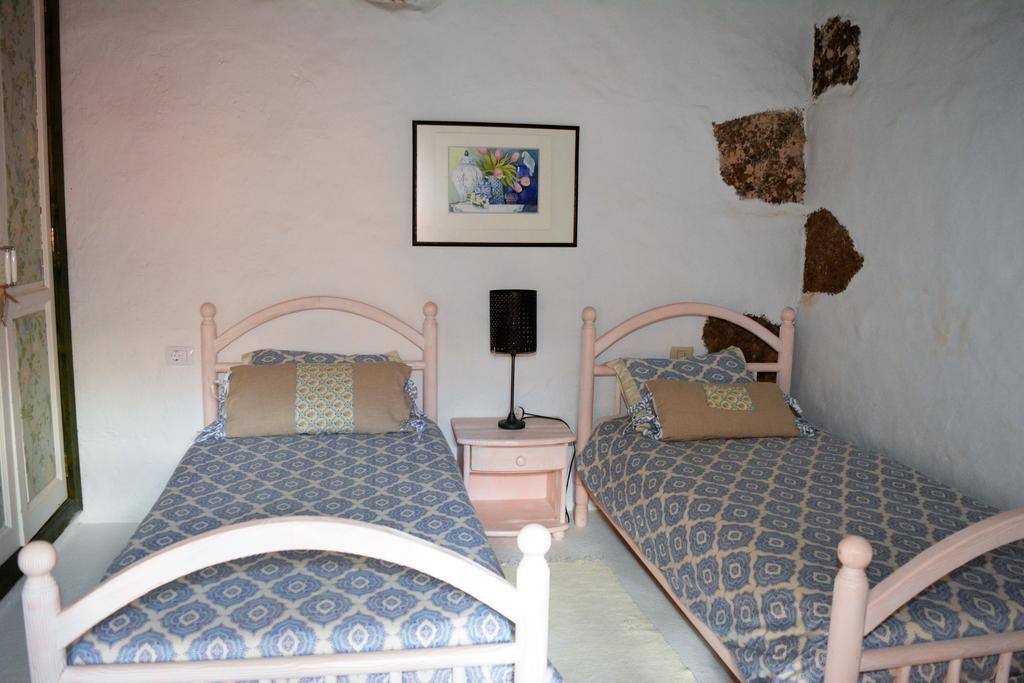 La Casa Caldera Guest House Femes Ngoại thất bức ảnh
