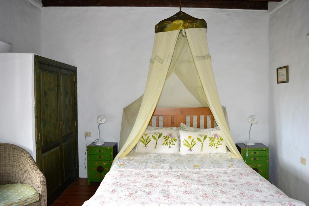 La Casa Caldera Guest House Femes Ngoại thất bức ảnh