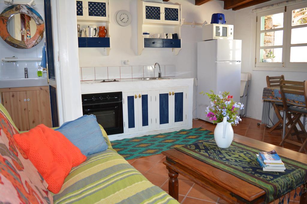La Casa Caldera Guest House Femes Ngoại thất bức ảnh