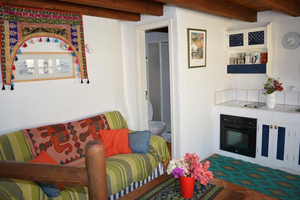 La Casa Caldera Guest House Femes Ngoại thất bức ảnh