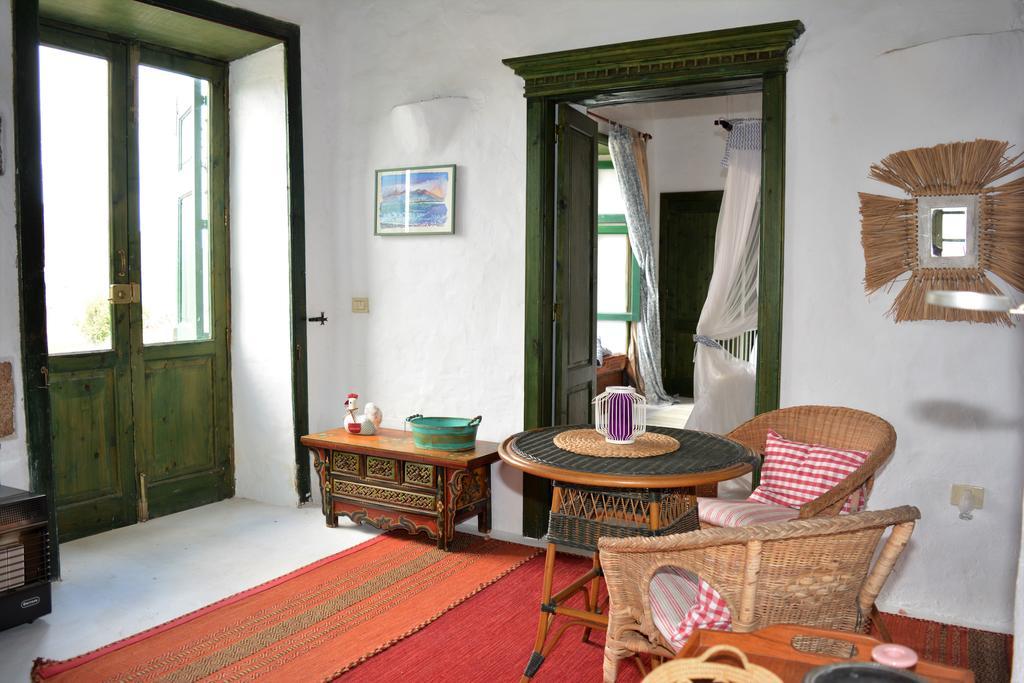 La Casa Caldera Guest House Femes Ngoại thất bức ảnh
